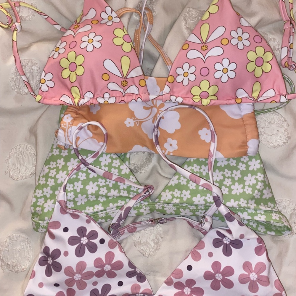 Super cute floral bikini sets!